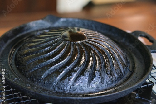 ジンギスカン鍋