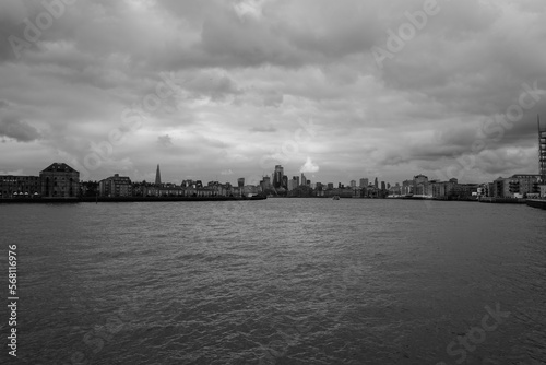Black & White Architecture and Lifestyle in London - Canary Wharf - 