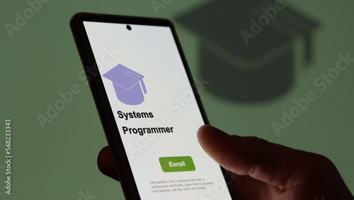 Systems Programmer program. A student enrolls in courses to study, to learn a new skill and pass certification. Text in French photo