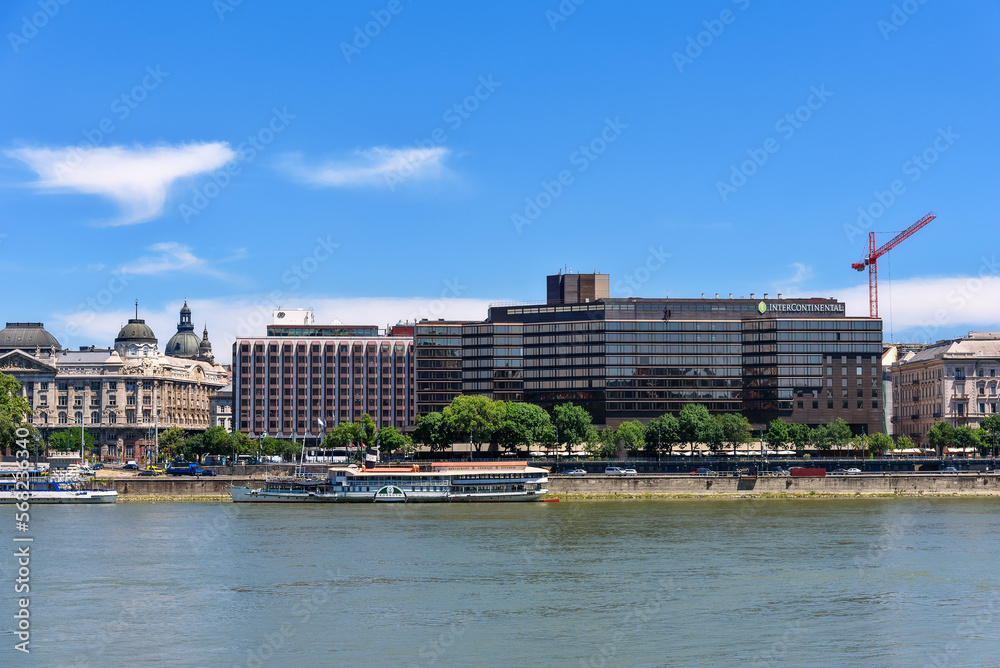 Fototapeta premium Budapest, Hungary - July 04, 2022: Budapest, Hungary, Intercontinental hotel on Danube river