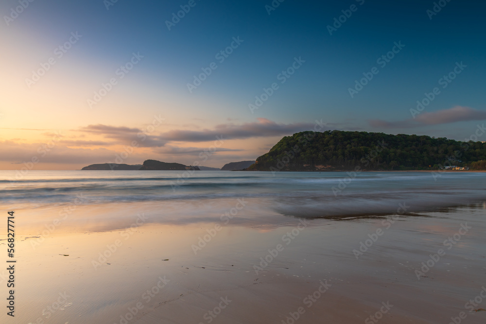 Obraz premium After the storm - Sunrise at the seaside