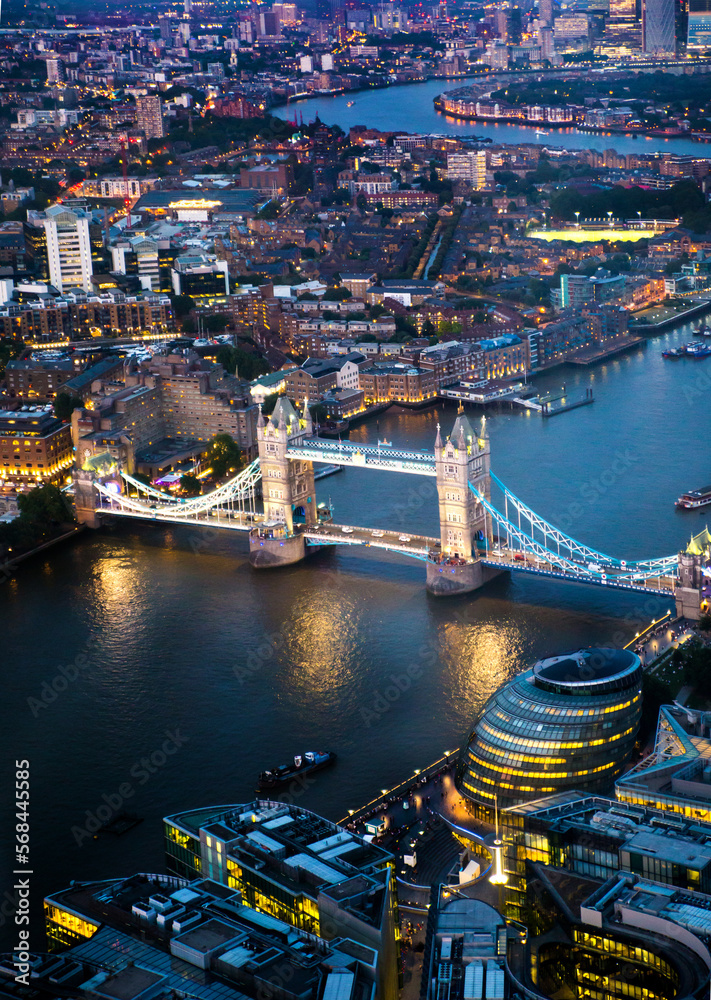 Obraz premium Tower bridge at River Thames view at sunset. London, UK