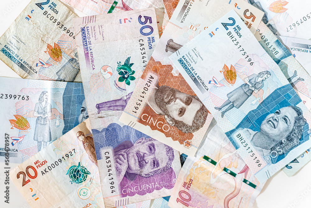 Obraz premium Macro closeup of Colombian pesos of different values