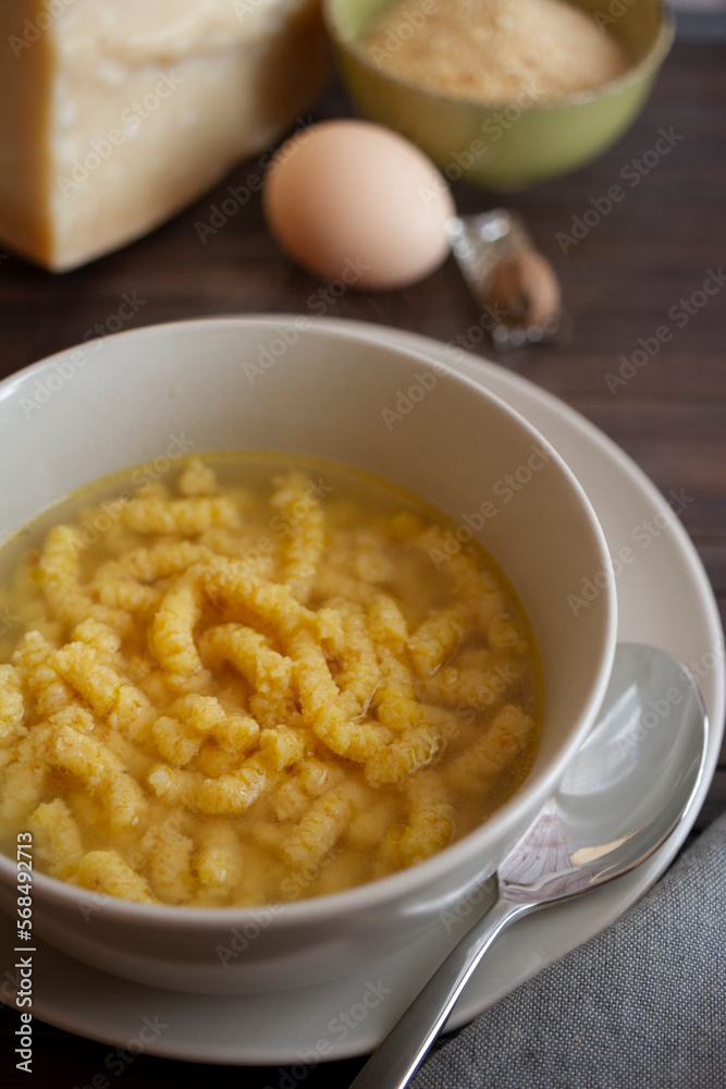 passatelli in brodo con ingredienti passatelli in brodo con ingredienti