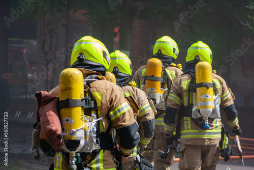 Berliner Feuerwehr im Einsatz photo