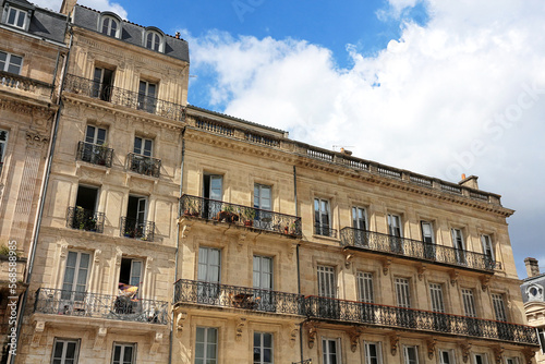 Real Estate - France - Bordeaux - uptown facade © Jonathan Stutz