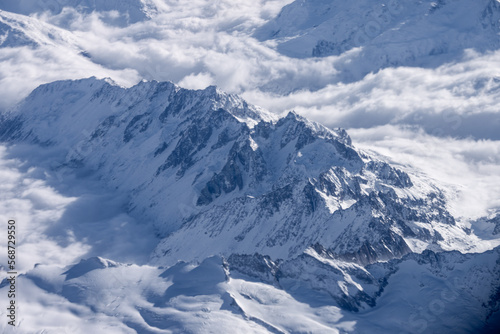montage mountain ski neige glace snow paysage © Thomas
