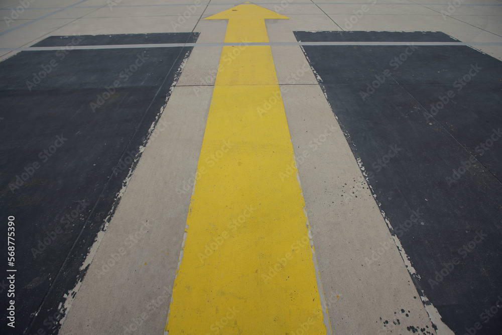 Obraz premium Destination sign in an Airport