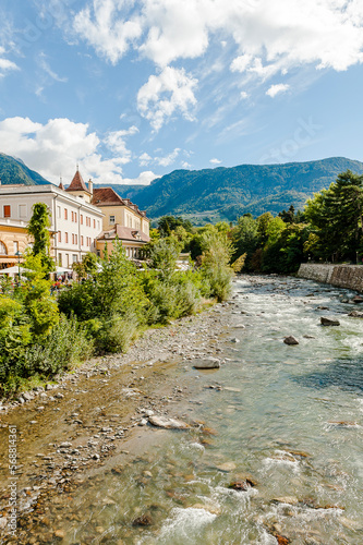 Meran, Kurhaus, Passer, Fluss, Passerpromenade, Kurpromenade, Kirche, Altstadt, Vinschgau, Südtirol, Sommer, Herbst, Herbstsonne, Italien photo