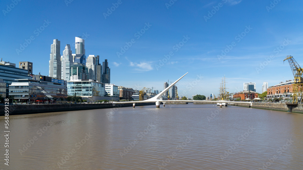 Obraz premium Women's Bridge, Buenos Aires