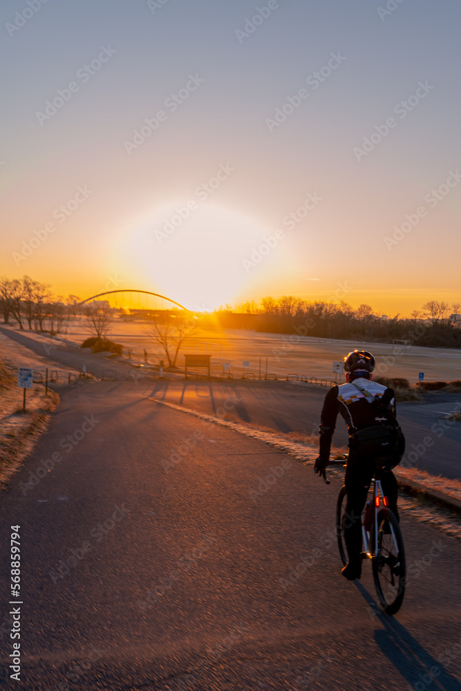 Fototapeta premium silhouette of a cyclist