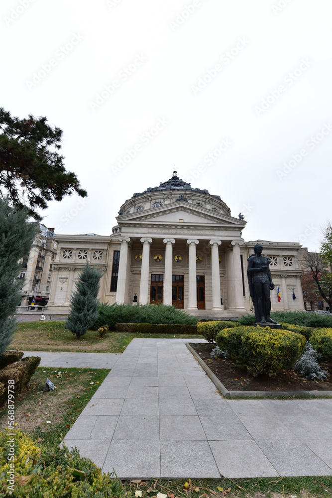Fototapeta premium Romanian Athenaeum from Bucharest 4