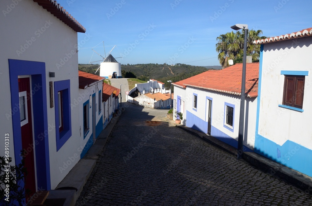 Molino antiguo en Odeceixe, Portugal