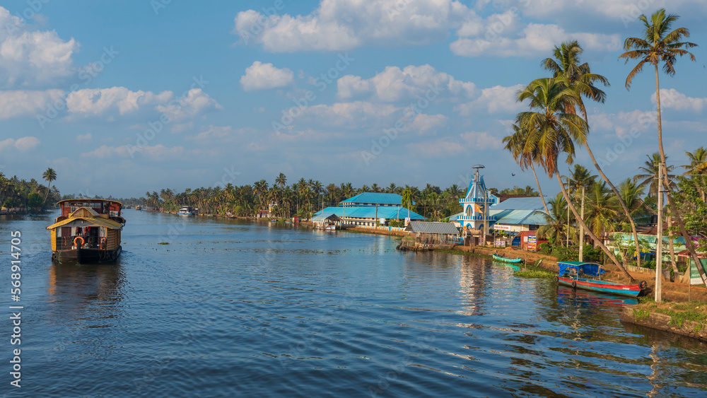 ‘The Venice of the East’- Alleppey. Huge network of backwaters and more than thousand 
the houseboats add to the magic of the place.