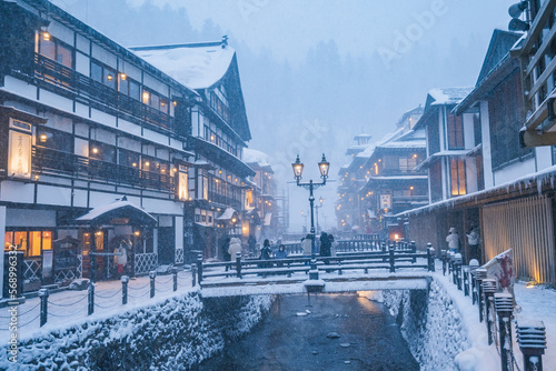 冬の銀山温泉 (日本 - 山形)