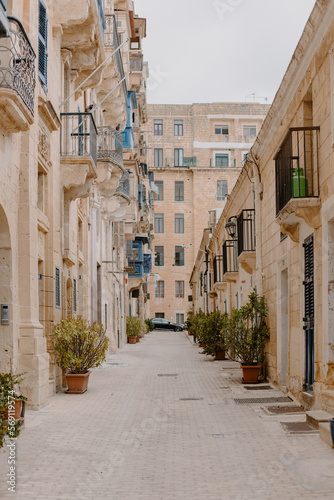 Fototapeta Naklejka Na Ścianę i Meble -  Walking the beautiful and colorful streets of Valletta, Malta