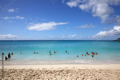 Fototapeta Naklejka Na Ścianę i Meble -  Strand auf St. Maarten - Karibische Insel