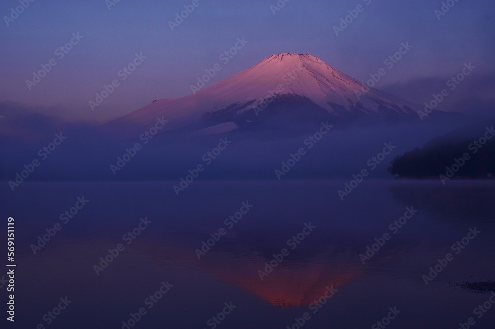 朝焼けに染まる富士山 朝焼けに染まる富士山