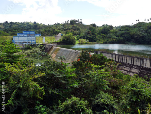 Wasserkraftwerk Acueducto de Samana, erneuerbare Energie, Speicher, Stausee, Staudamm, Staumauer, Dominikanische Republik photo