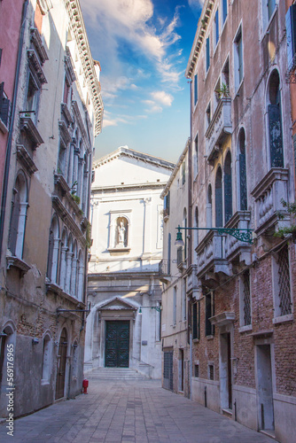 Fototapeta Naklejka Na Ścianę i Meble -  Beautiful view of the streets of Venice, Italy