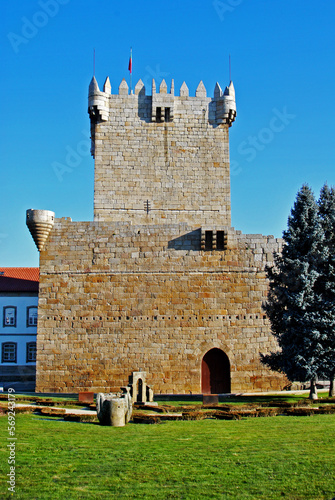 monumentos de chaves castelo torre da menagem  photo