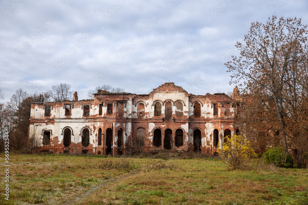 Ruins of the manor in Gostilitsy