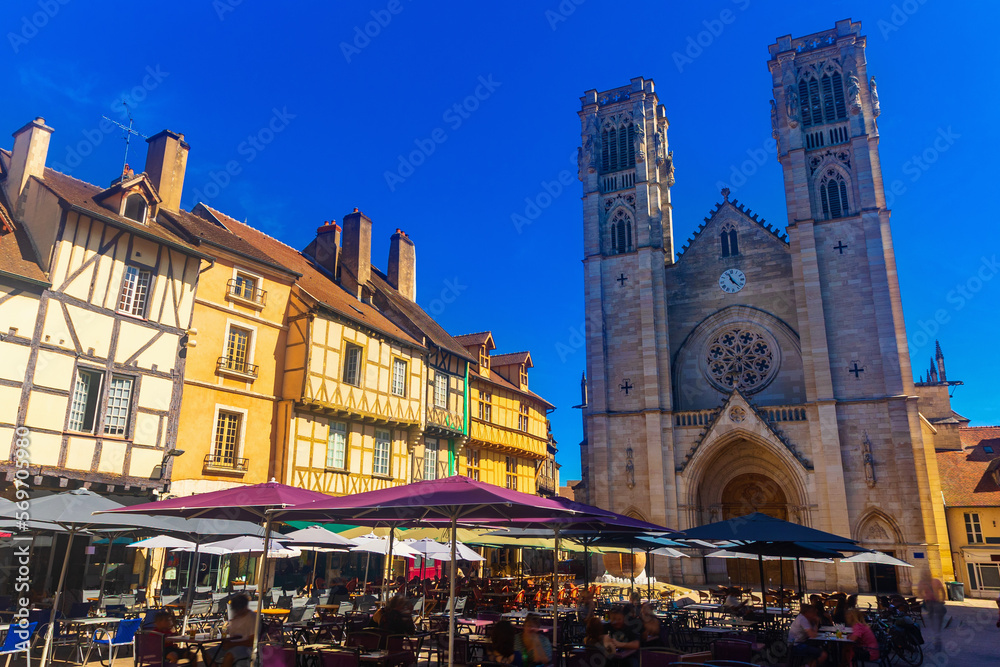 Obraz premium Cathedrale Saint-Vincent de Chalon-sur-saone. France