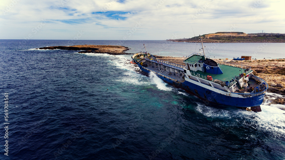 Fototapeta premium Drone Photography around the Beautiful islands of Malta and Gozo