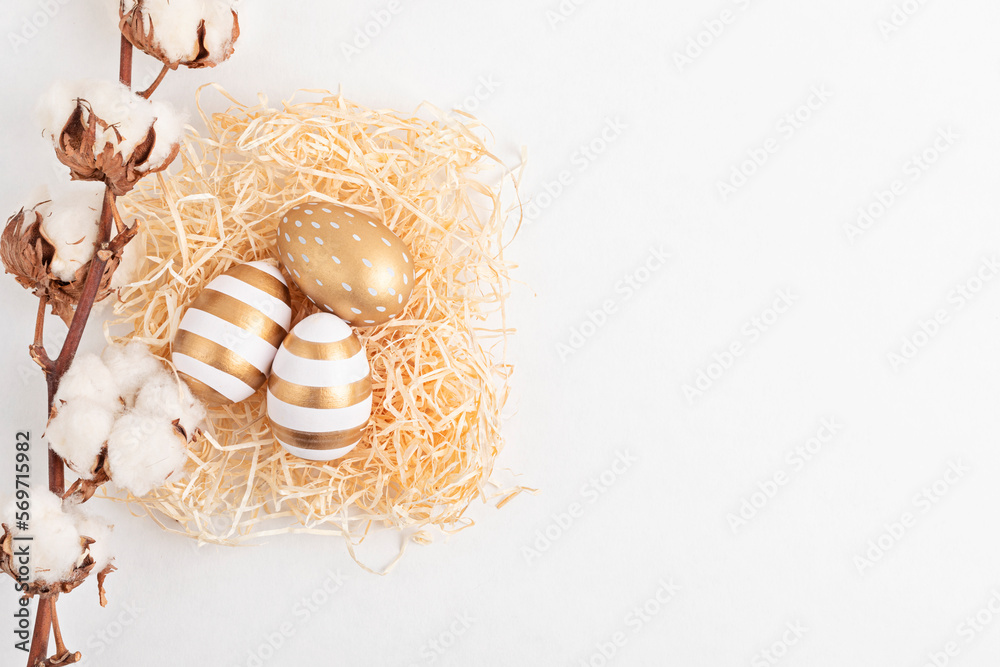Obraz premium Easter zero waste, eco friendly decoration, eggs and flowers. Christian religious Easter holiday. Top view, flat lay, copy space