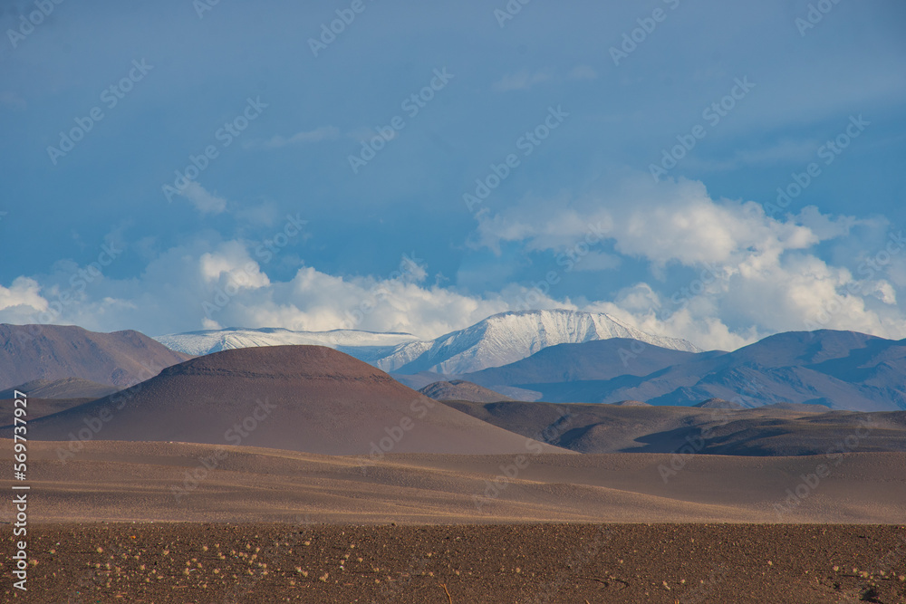 Camino Hacia Antofagasta de la Sierra, con las montañas de colores, Catamarca, Argentina