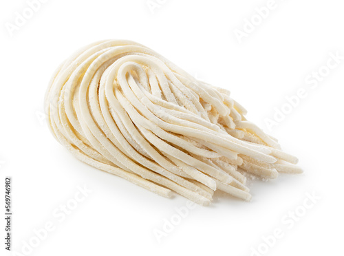 Foto Fresh udon noodles placed on a white background.