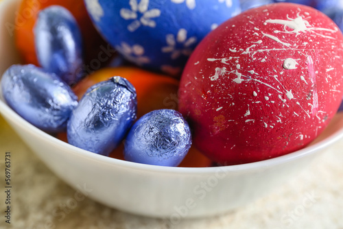 Bowl with painted Easter eg...