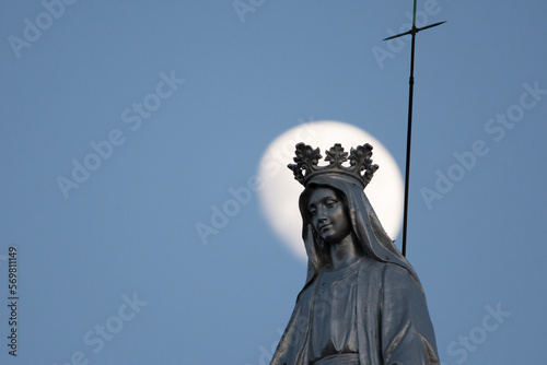 La Virgen Milagrosa cuidando de la ciudadanía de Pamplona desde los cielos Navarros.  photo