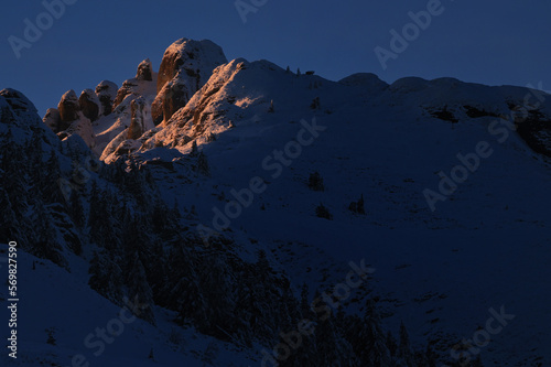 Obraz na płótnie Winter Peak in Fagaras mountains, Romania w salonie