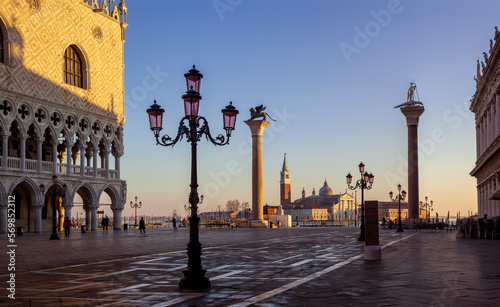 Venezia. Piazza San Marco verso san Giorgio Maggiore al tramonto