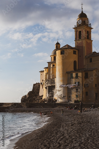 Chiesa sul mare ligure