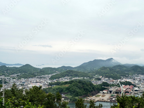 尾道　千光寺山から向島を望む © tohaku