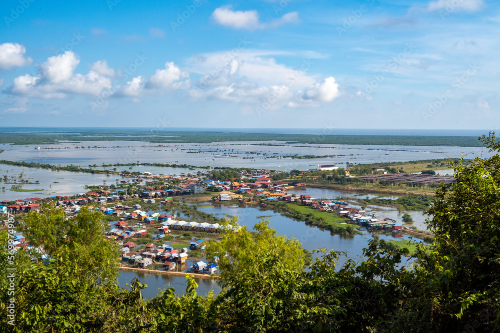 Village lacustre proche du Tonlé Sap , Cambodge