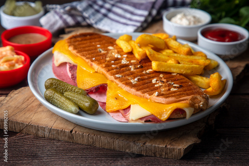 Delicious looking hot sandw...