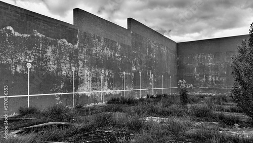 FRONTON ABANDONADO