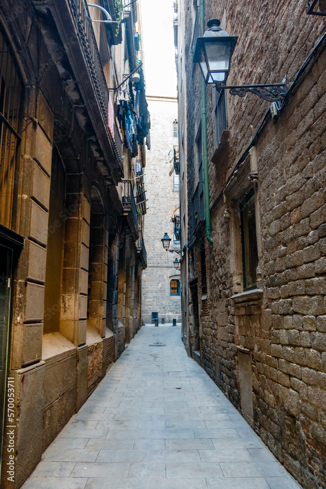 Narrow street in the Gothic quarter (Barri Gotic) in Barcelona, Catalonia, Spain, Europe