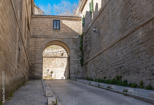 Una calle antigua en la villa de San Lorenzo de El Escorial  Espa  a