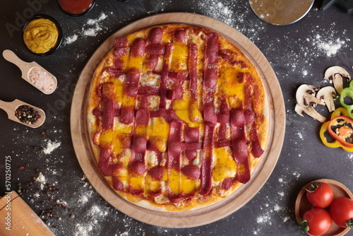 flat sausage pizza