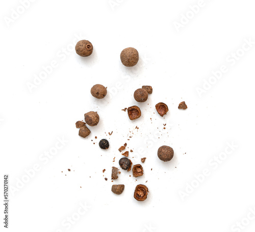Fototapeta Naklejka Na Ścianę i Meble -  Mix of whole and broken pieces of black pepper, peppercorns or allspice isolated on white, top view