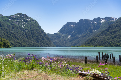 Paisaje Parque Nacional Nahuel Huapi, Bariloche Provincia de Río Negro, Argentina.	 photo