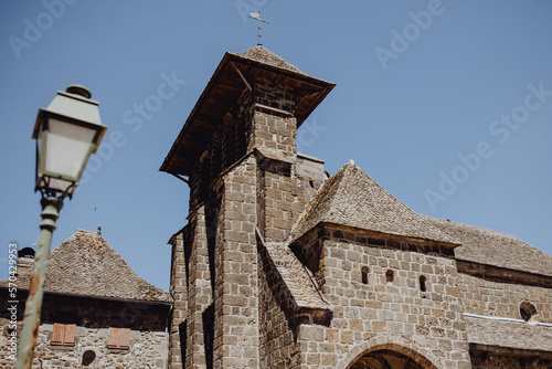 La belle église et le ciel bleu photo