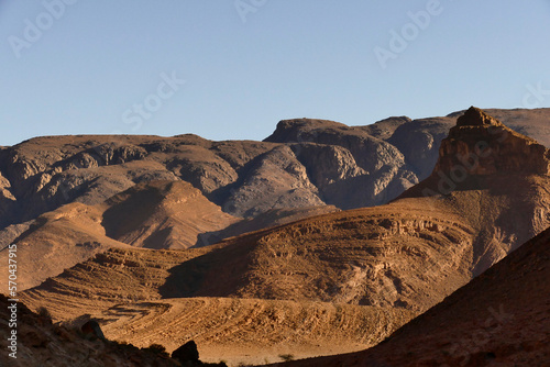Marocco. Paesaggi e formazioni rocciose del Medio Atlante photo