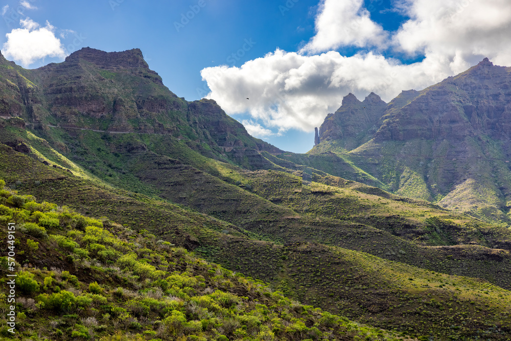 Obraz premium The power of nature: The majestic rise of a volcanic mountain