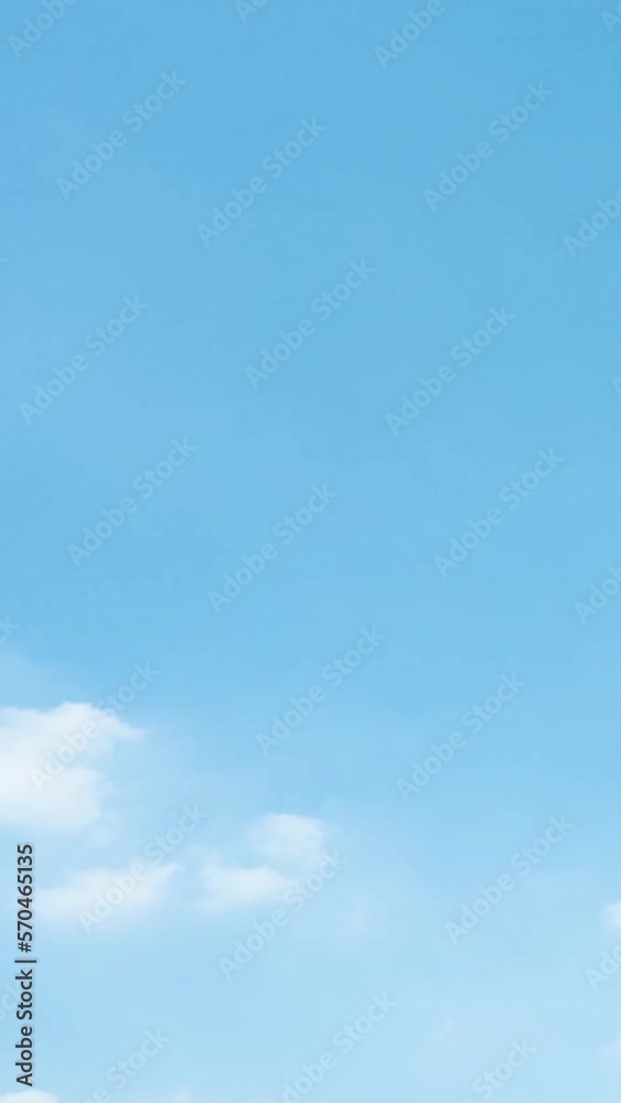 雲景 晴れ時々曇りの夏空に薄明光線 タイムラプス 雲景 晴れ時々曇りの夏空に薄明光線 タイムラプス