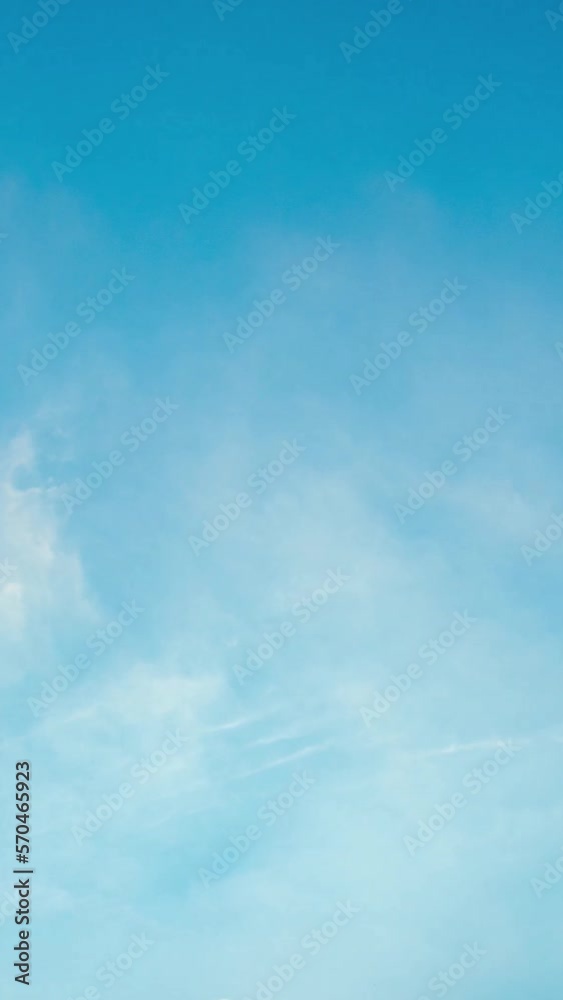 雲景 晴れ時々曇りの夏空に薄明光線 タイムラプス 雲景 晴れ時々曇りの夏空に薄明光線 タイムラプス